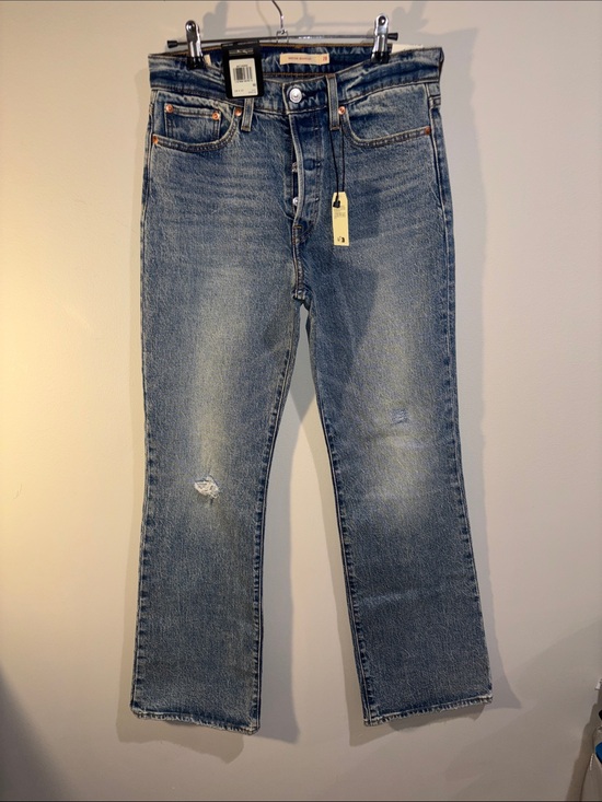 Levi's Denim - NWT Women’s wedgie boot cut button fly Blue Jeans - Classic Denim 28x 32